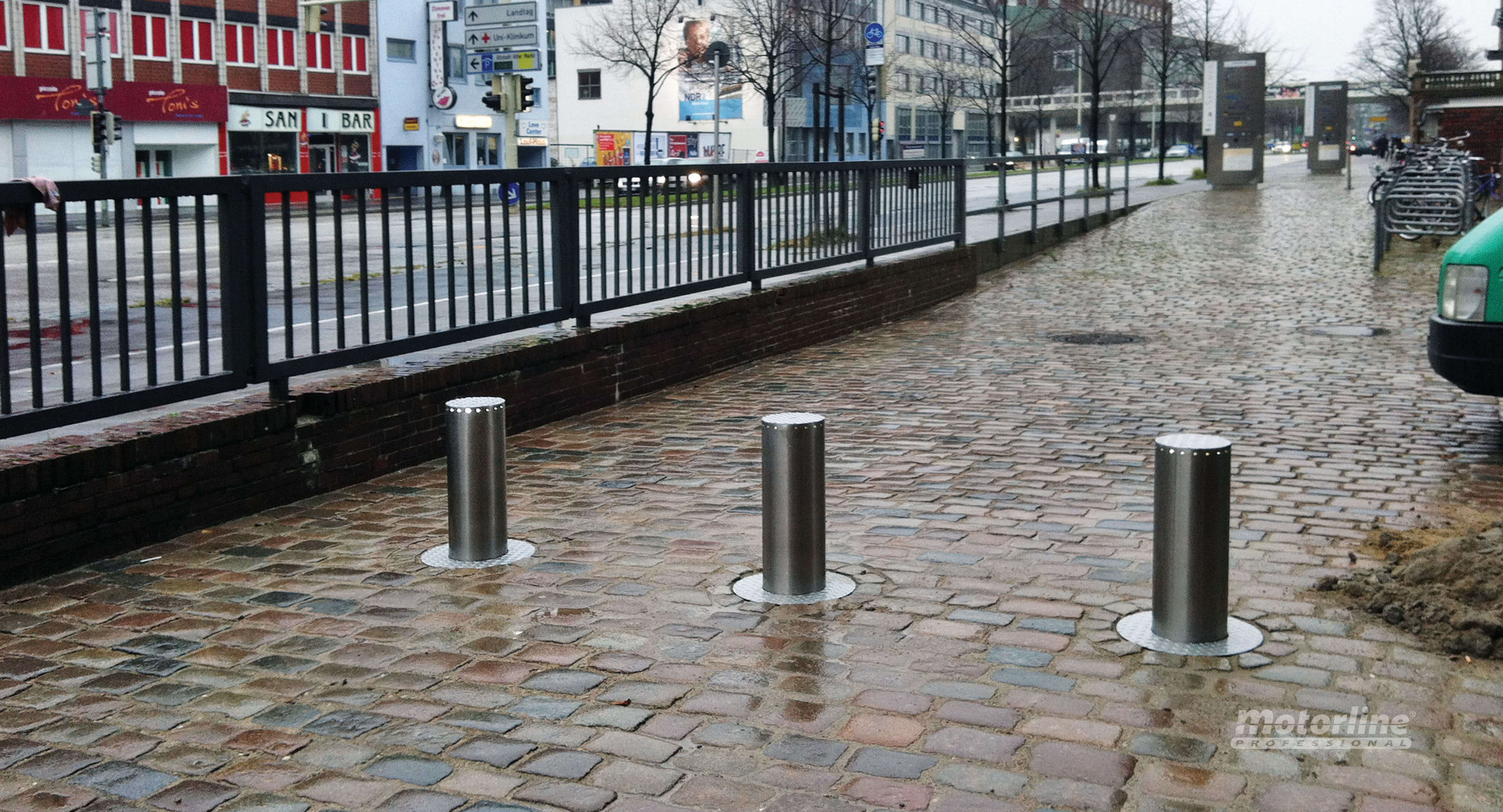 Automata forgalom korlatozo oszlop beszerelve Automata forgalom korlatozo oszlop beszerelve